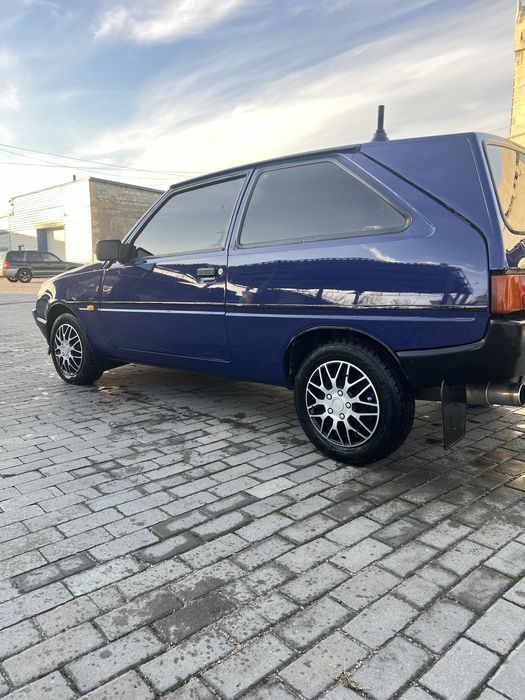 авто заз Таврія  нова