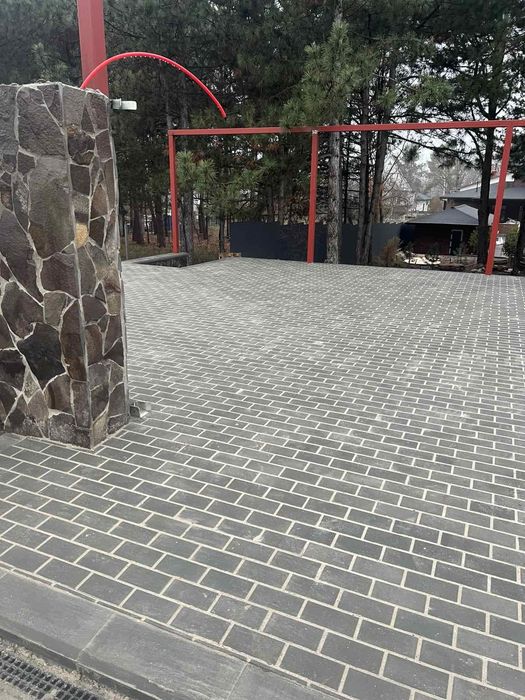 Укладка тротуарної плитки