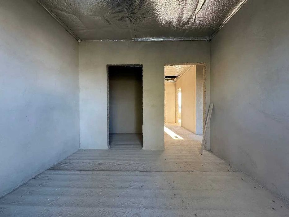 Сучасний дуплекс з великою ділянкою