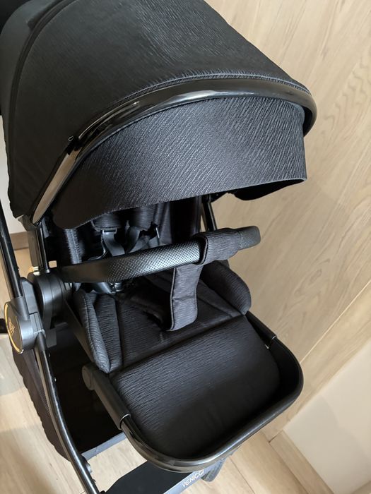 Wózek Venicci Upline czarny 2w1