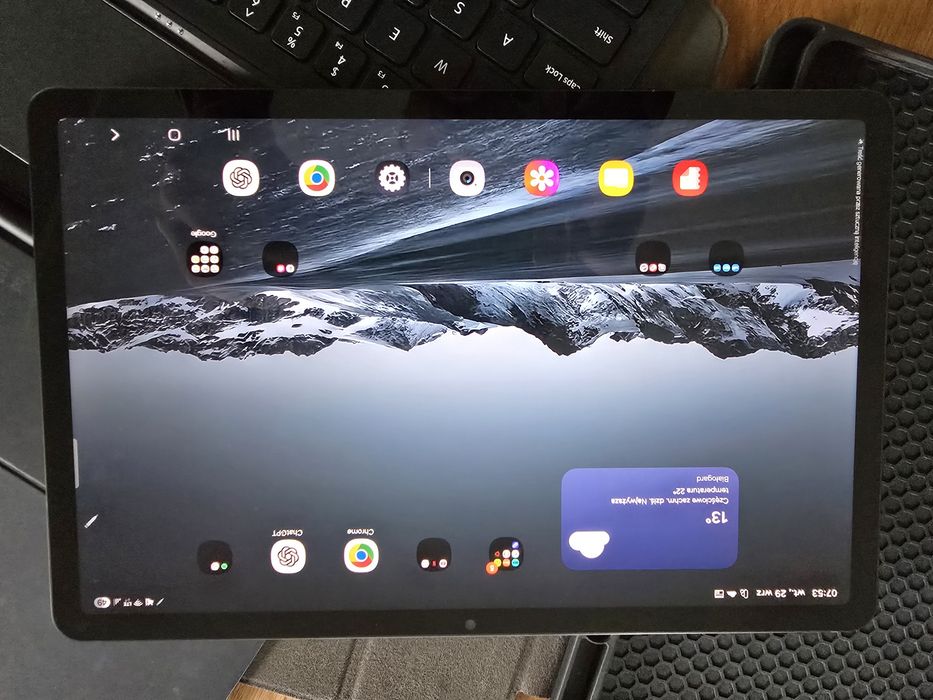 Samsung TAB S8 zestaw z klawiaturą i rysikiem