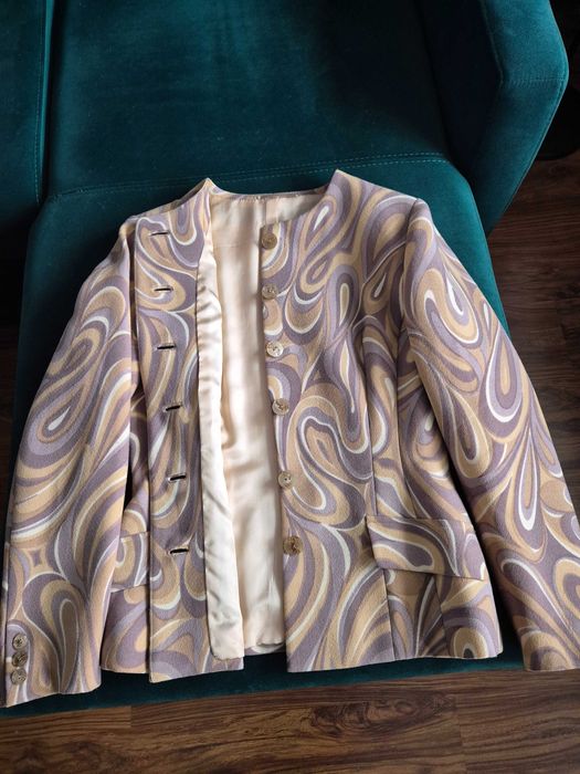 Sprzedam kostium damski r. 38