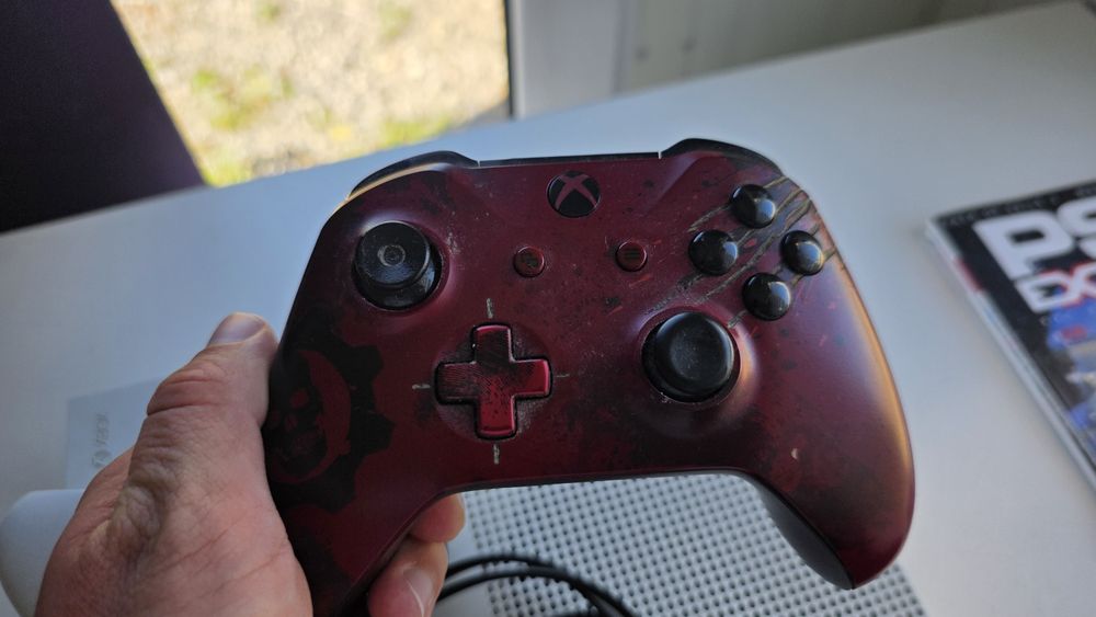 Sprzedam Konsole Xbox One S 1Tb