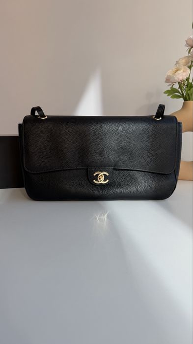 Сумка Chanel Maxi Flap 32см в наявності