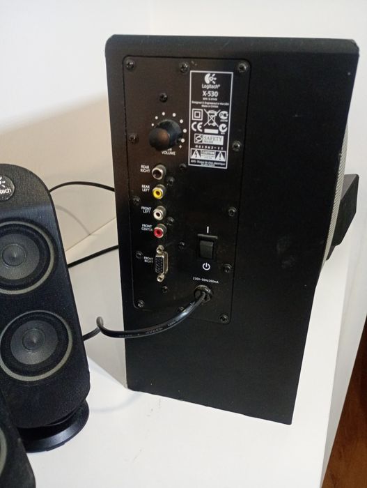 Głośniki Logitech X-530-uszkodzone