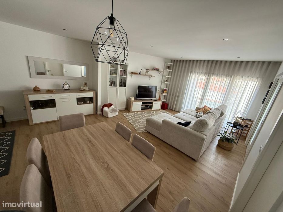 T3 com 2 casas de banho e garagem em Leiria