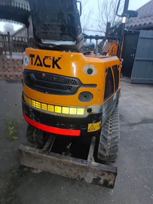 Міні екскаватор Rinoceros xn08