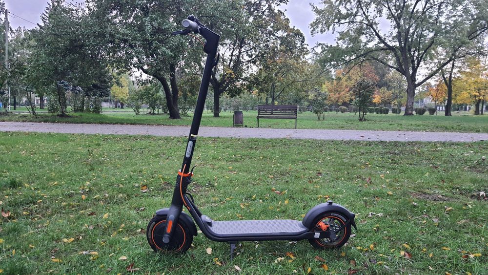 Електросамокат Ninebot KickScooter F40