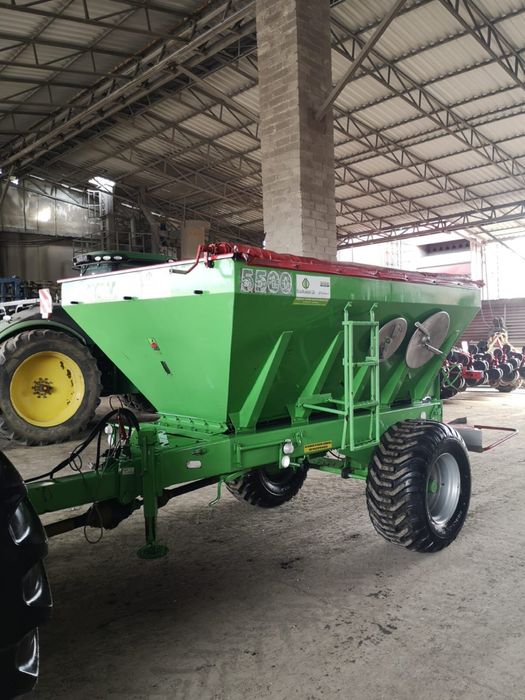 Rozsiewacz RCW 5500