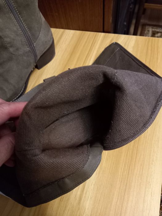 Високі чобітки,жіночі