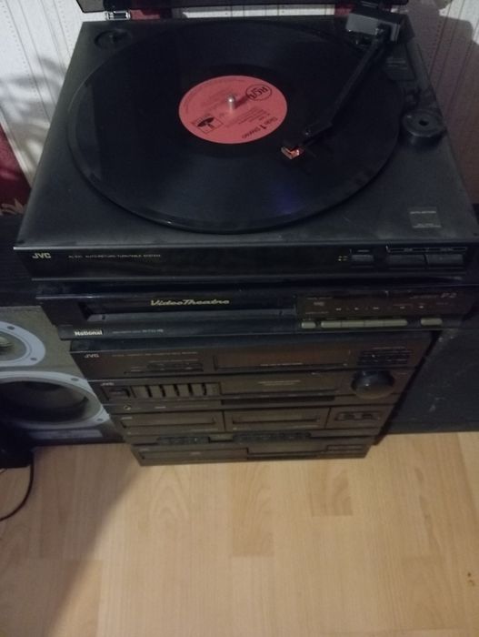 Музична система JVC. , есть документы .