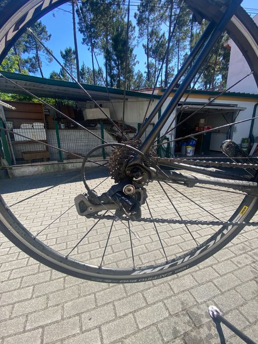 Bicicleta Cannondale CAAD10 56 – Shimano 10v – Muito Bom Estado