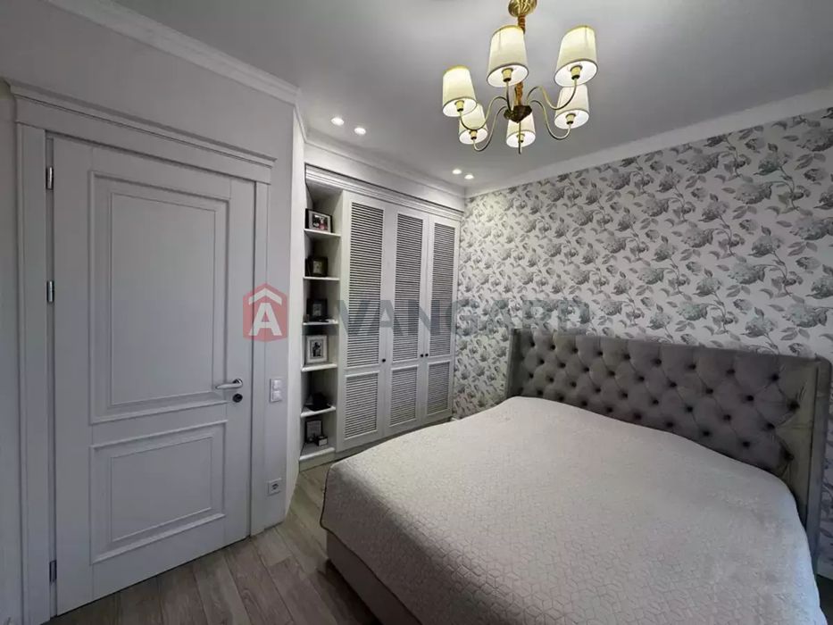 Продам 3-кім.ж/к Каскад,шикарна