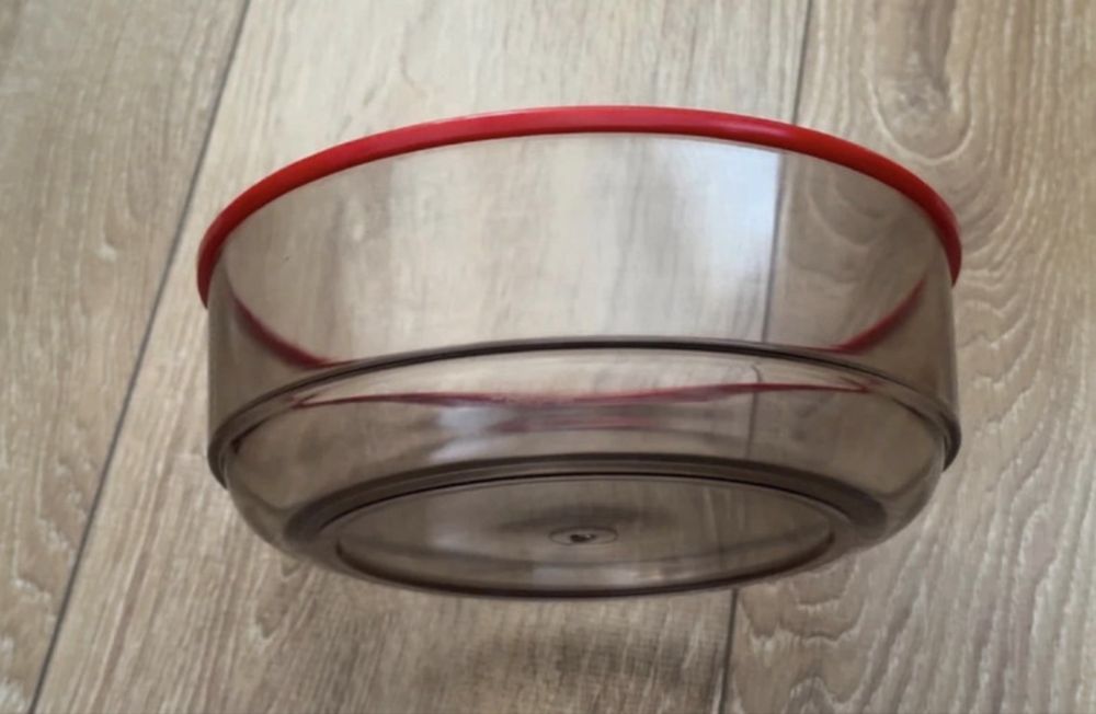 Zestaw misek: 1 duża miska i 6 małych miseczek, gruby plastik