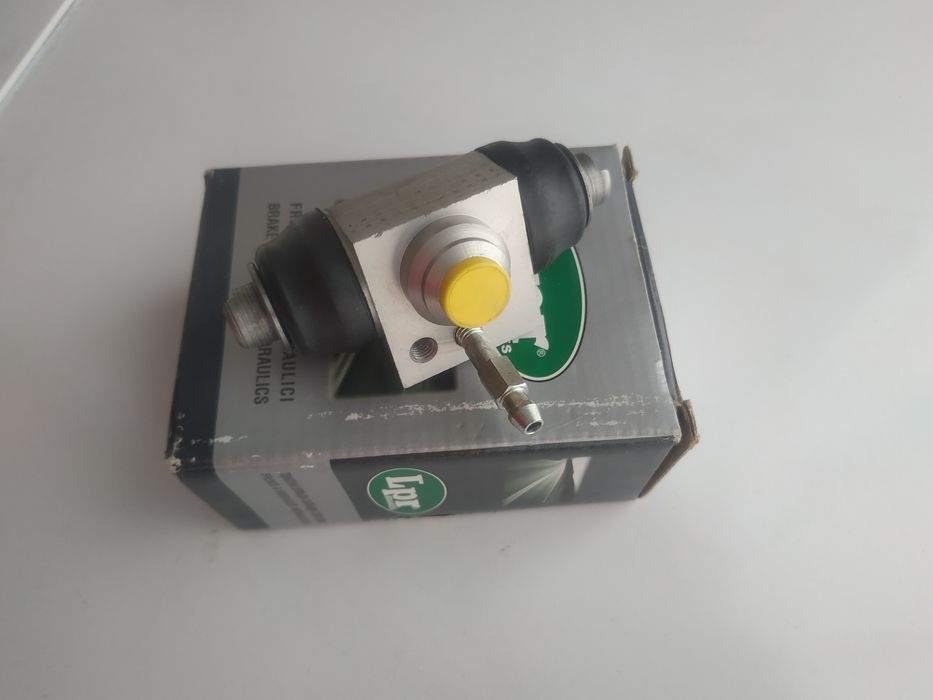 Тормозний циліндр LPR 4374