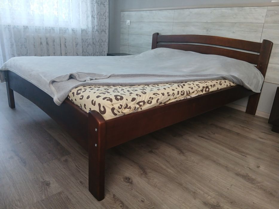 Ліжко двухспальне