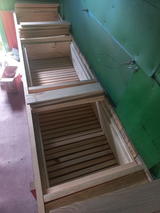 Павільйон для бджіл