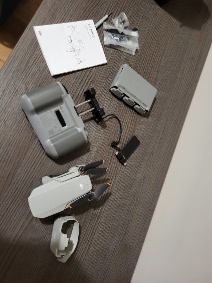 Dron DJI Mini 2 – komplet, gotowy do lotu