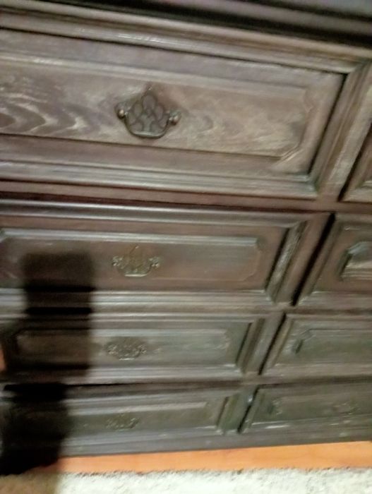 Cómoda em madeira maciça para restauro