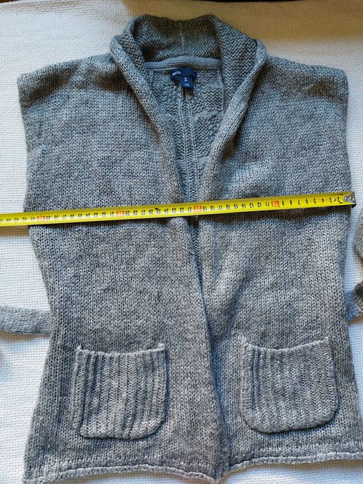 Gap Kids sweter/kamizelka 8T z wełną