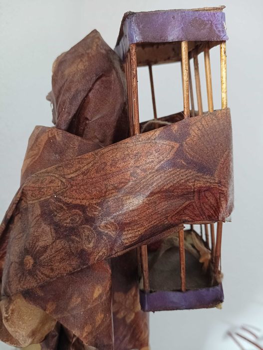 Escultura de arte mexicana em papel