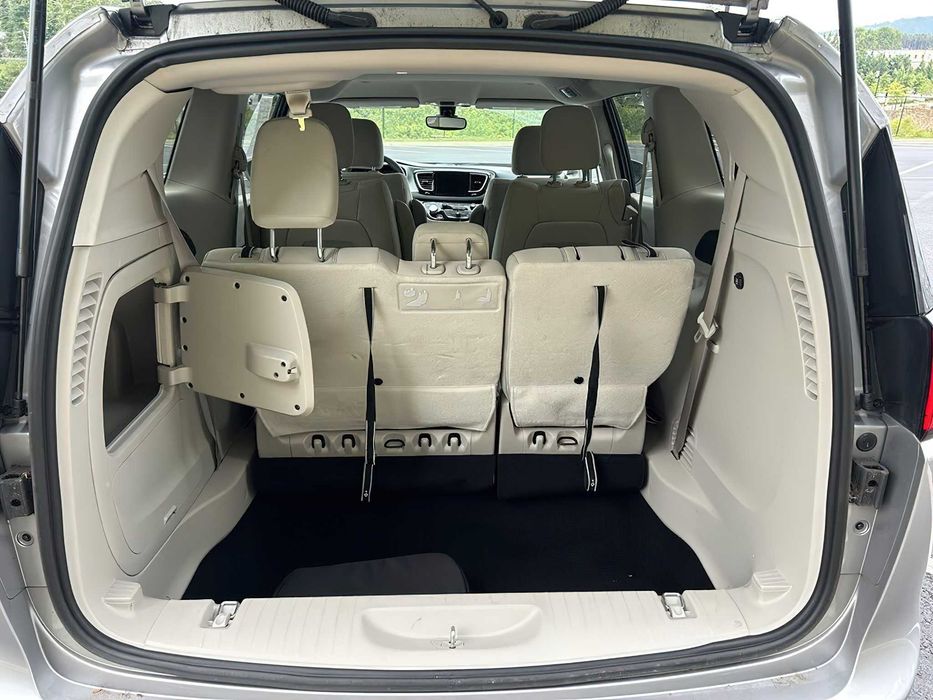 Chrysler Pacifica hyb      2018