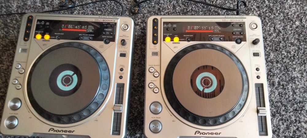 Pioneer CDJ 800 mk2