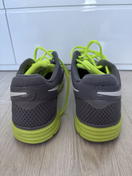 Nike Lunarlon Flywire rozm 44