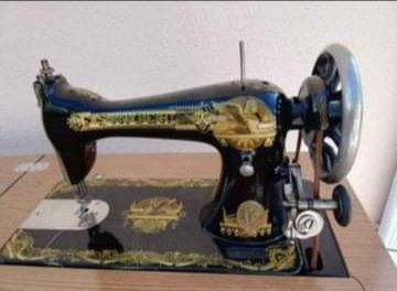 Máquina de costura antiga Singer