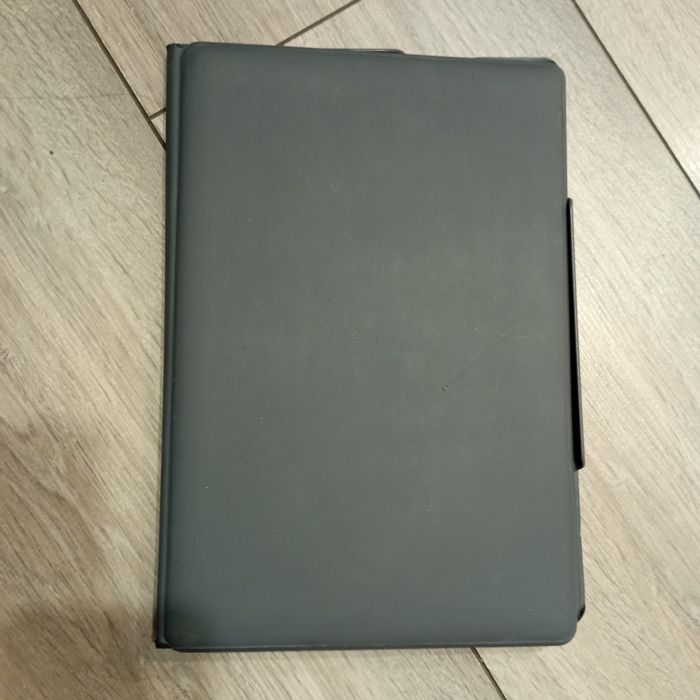 клавіатура - чохол для планшету