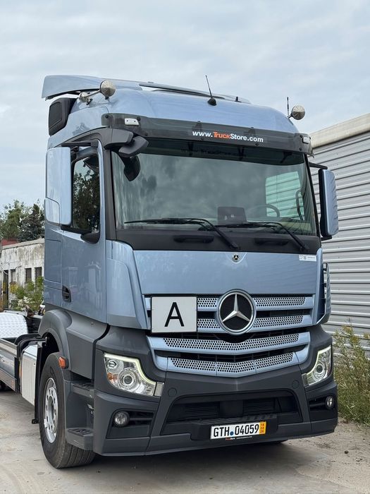 Mercedes-Benz