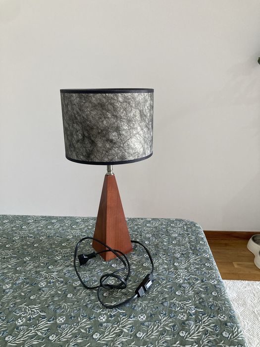 Candeeiro mesa de cabeceira