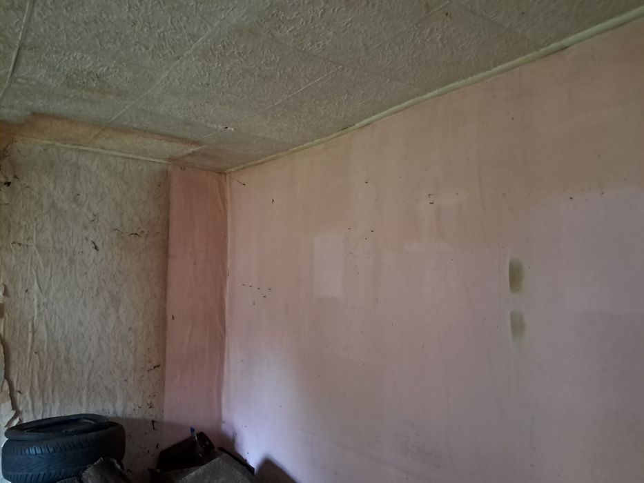 Sprzedam drewniany dom. Do rozbiórki. Możliwość usługi przeniesienia.