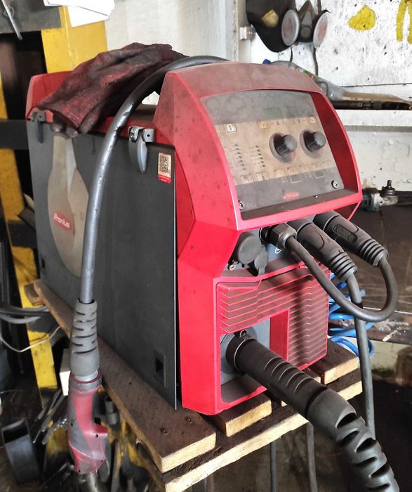 Зварювальний апарат Fronius TransSteel 2700c б/в (2 шт різного стану)