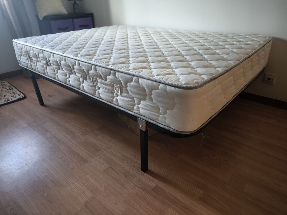 Colchão + base ( 180x130 )