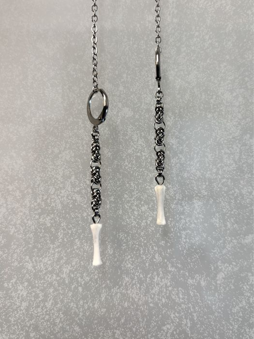 Kolczyki z kośćmi kota