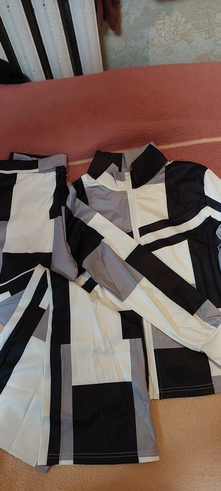 Классный костюм новый, хорошее качество