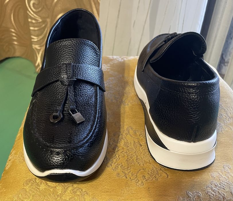 Продам Лоферы женские Новые