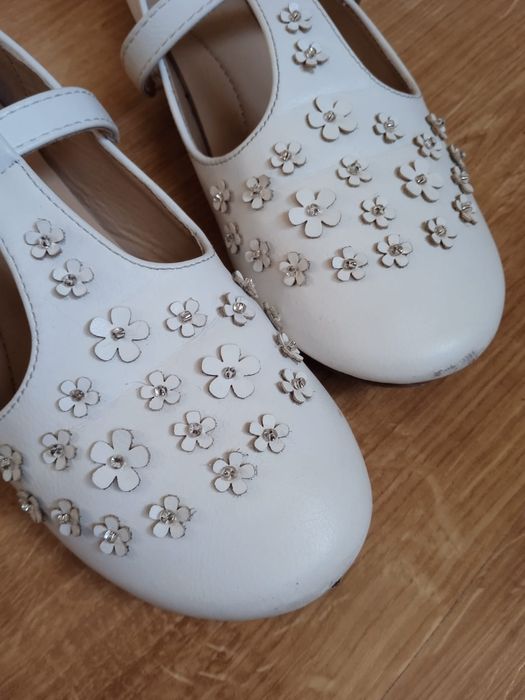 Balerinki, buty komunijne Smyk rozm.33