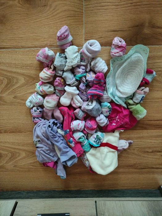 Zestaw skarpet, rajtuz, czapek 80-92