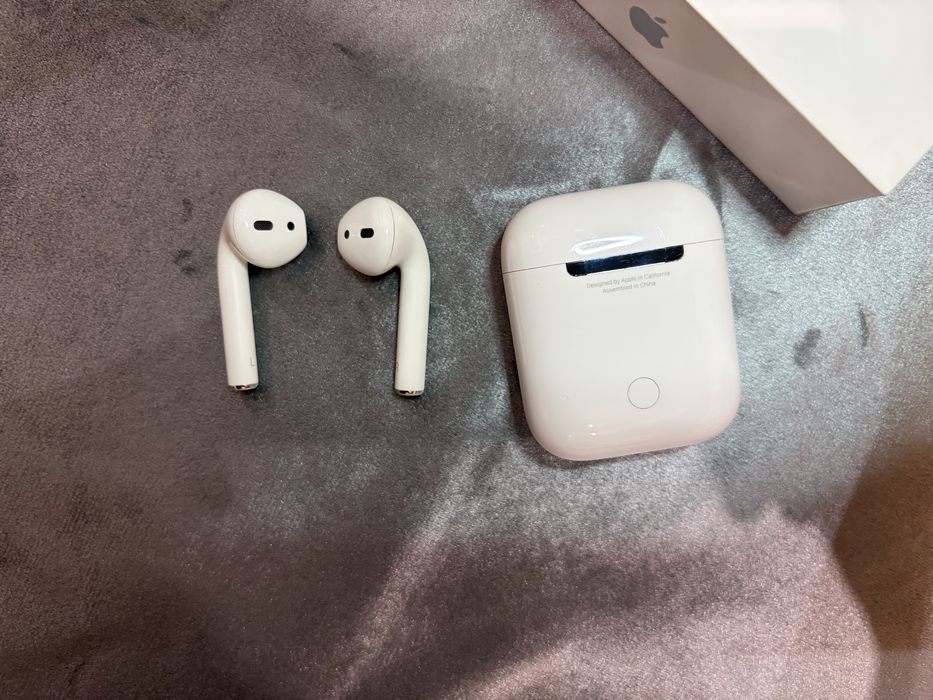 Apple AirPods 2