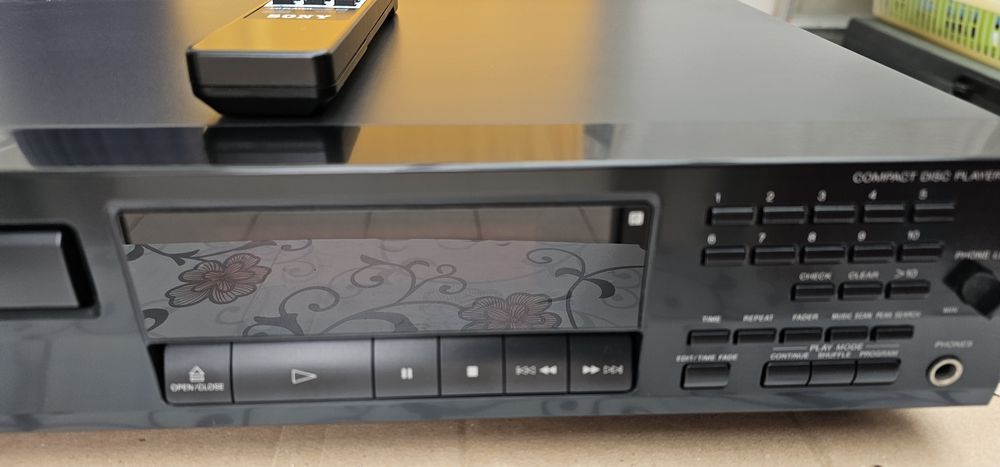 Sony Leitor CDP 311 com comando.