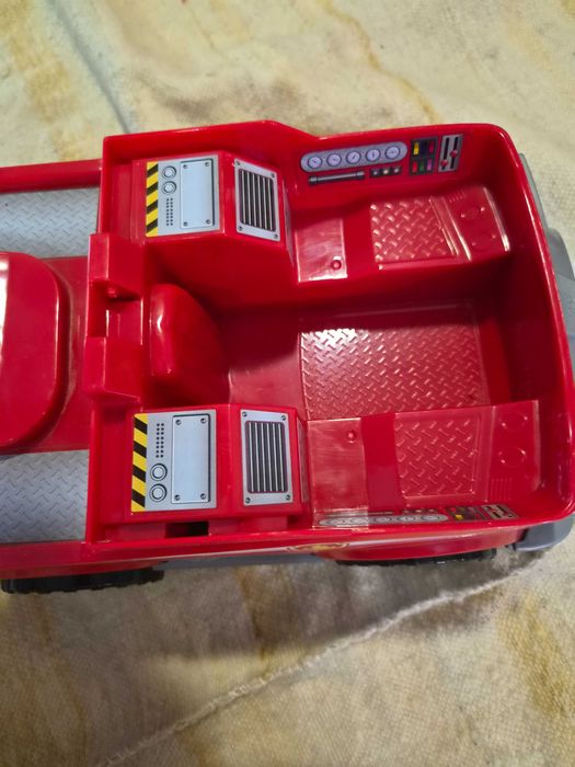 Patrulha Pata Ultimate Rescue Fire Truck — Marshall