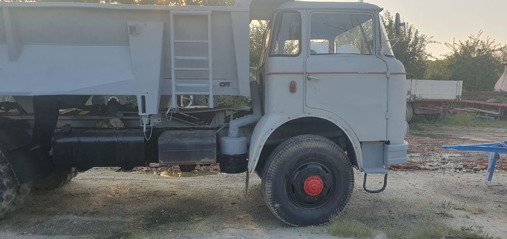 Sprzedam rozrzutnik obornika i wapna Skoda