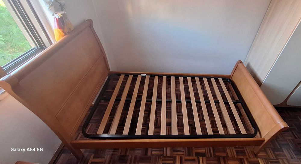 Cama Solteiro Completa Ótimo Estado