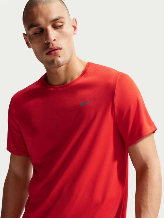 Футболка Nike Dri-FIT червона | Чоловіча | Розмір M