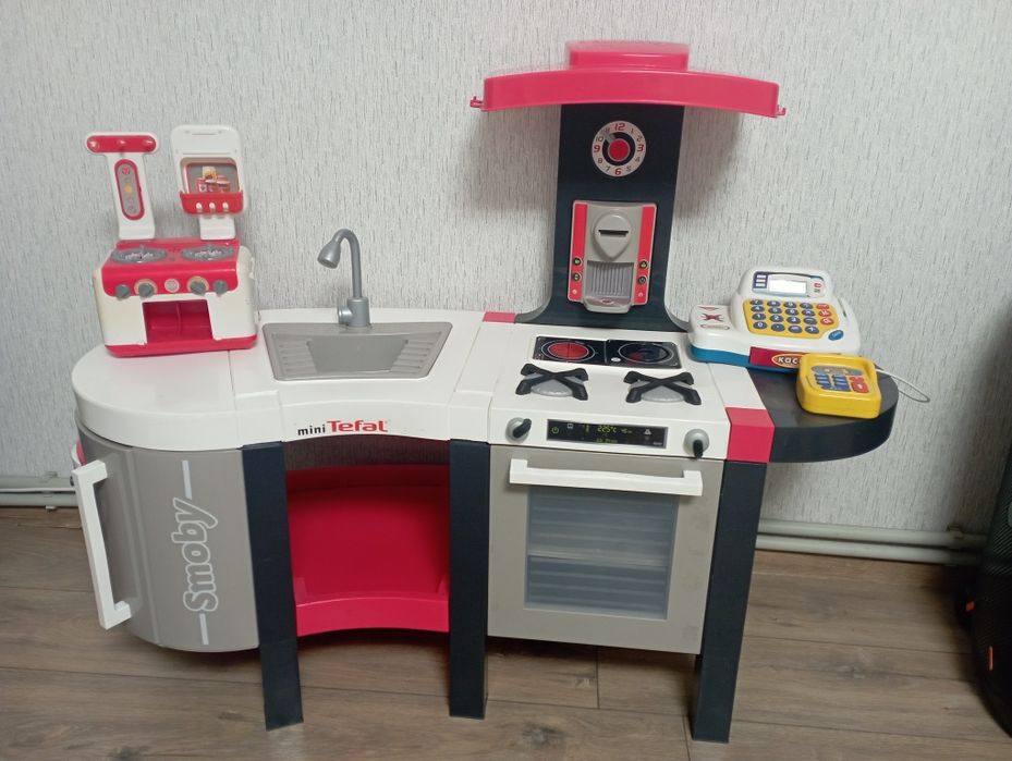 Продам дитячу кухню "mini Tefal"