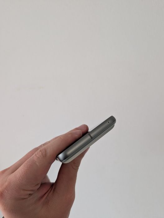 Google Pixel 8 Hazel 8/128gb Neverlock Гарний стан!