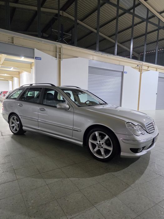 Mercedes C220 Sport Edition com 205.000km impecável de tudo é possível aceitar retoma