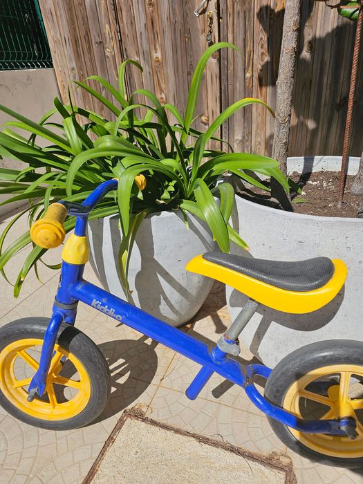 bicicleta de equilibrio infantil
